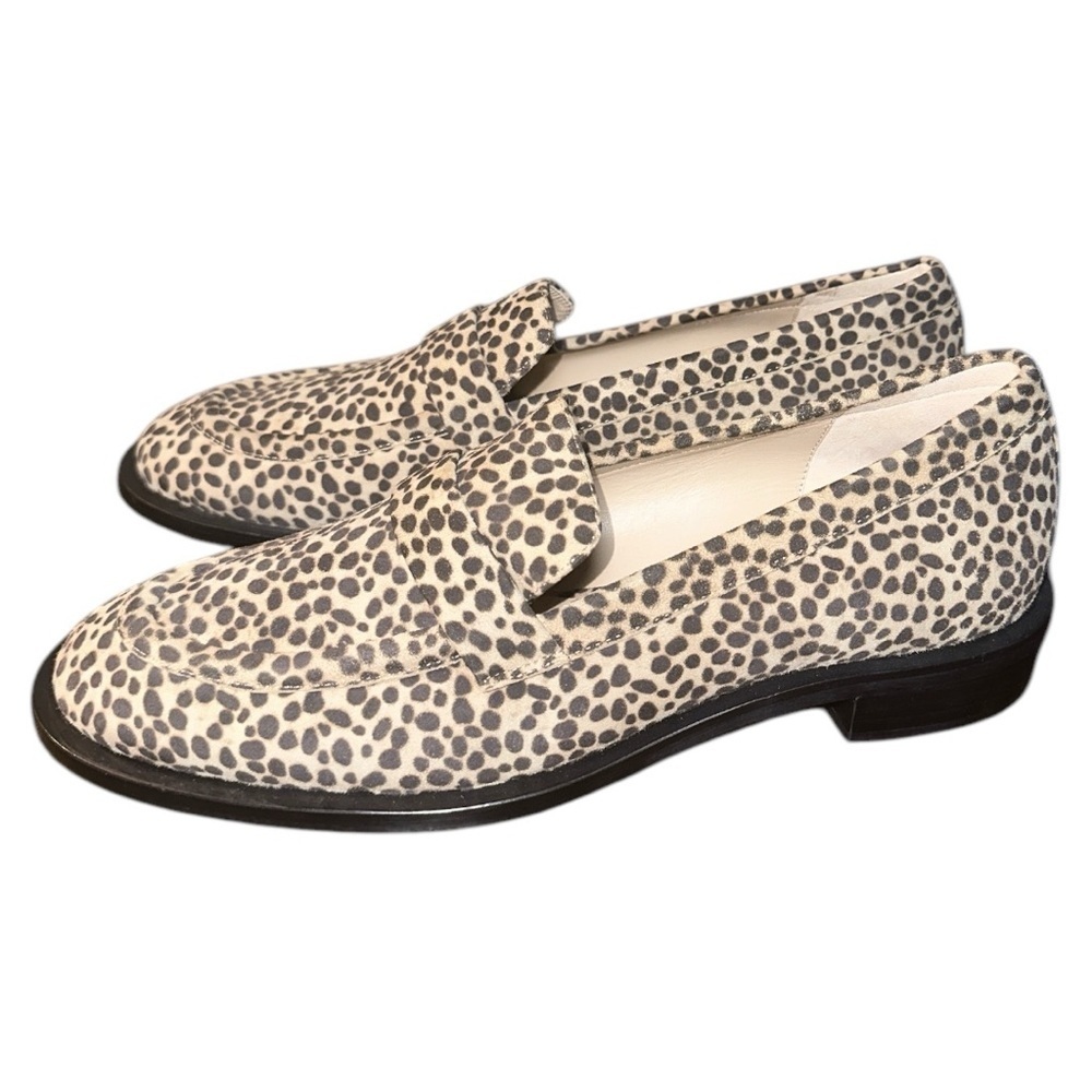 Stuart Weitzman Palmer sleek cheetah Print Comfort Loafer Women's Flats size 9
